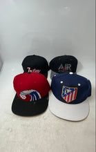 Load image into Gallery viewer, Lot Of 4 Pcs Assorted Mens Multicolor Mixed Adjustable Snapback Hats