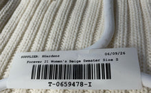 Load image into Gallery viewer, Forever 21 Womens Beige Cotton Long Sleeve Cropped Pullover Sweater Size S