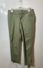 Load image into Gallery viewer, Old Navy Womens Green Flat Front Regular Fit Straight Leg Ankle Pants Size 2