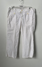 Load image into Gallery viewer, Express Womens White Flat Front Slash Pockets Straight Leg Capri Pants Size 6
