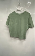 Load image into Gallery viewer, Nike Womens Green Cotton Short Sleeve Pocket Crew Neck Cropped T-Shirt Size M