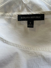 Load image into Gallery viewer, Banana Republic Womens White Sleeveless Ruffle Blouse Top Size Small
