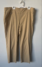 Load image into Gallery viewer, Alfani Womens Khaki Flat Front Stretch Pull-On Straight Leg Capri Pants Size 14