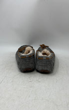 Load image into Gallery viewer, UGG Womens Dakota Gray Suede Moc Toe Lined Lace-Up Boat Shoes Size 5