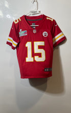 Load image into Gallery viewer, Nike Boys Red Super Bowl LIV Patrick Mahomes #15 NFL Football Jersey Size Small