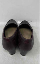 Load image into Gallery viewer, Clarks Womens Mallory Pearl Burgundy Round Toe Wedge Heel Slip-On Loafers Sz 7 W