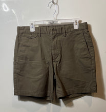 Load image into Gallery viewer, Banana Republic Mens Green Slash Pockets Button Front Chino Shorts Size 31