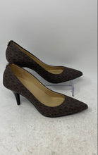Load image into Gallery viewer, Michael Kors Womens Willa Alina Multicolor Monogram Print Pump Heels Size 8 M