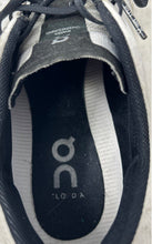 Load image into Gallery viewer, On Womens Cloud 5 White Lace-Up Low Top Round Toe Running Shoes Size 9.5