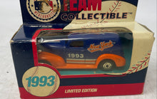 Load image into Gallery viewer, Matchbox Team Collectible New York Mets 1:64 Scale Limited Edition Diecast Truck