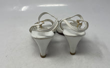 Load image into Gallery viewer, Amalfi By Rangoni Womens White Open Toe Strappy Sandals Shoes Size 6.5M