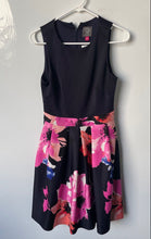 Load image into Gallery viewer, Vince Camuto Womens Multicolor Floral Sleeveless Round Neck A-Line Dress Size 4