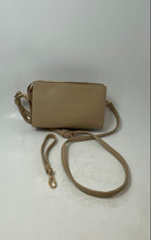 Load image into Gallery viewer, Izzy & Ali Womens Beige Pebbled Leather Zipper Adjustable Strap Crossbody Bag