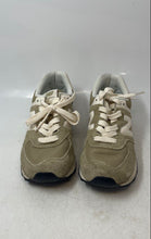 Load image into Gallery viewer, New Balance Unisex 574 WL574CUL Green Lace-Up Sneaker Shoes Size W7.5 M6 B