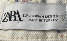 Load image into Gallery viewer, Zara Womens White Floral Cotton Flat Front 5-Pocket Design Bermuda Shorts Size 4