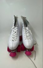 Load image into Gallery viewer, Chicago Skates Womens White Leather Lace-Up Ankle Roller Skates Size 9