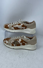 Load image into Gallery viewer, Myra Womens Luster Brown White Cow Pattern Lace-Up Low Top Running Shoes Size 7