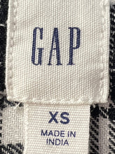 Load image into Gallery viewer, Gap Womens Black White Plaid Long Sleeve Spread Collar Button-Up Shirt Size XS