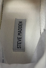 Load image into Gallery viewer, Steve Madden Womens White Pink Lace-Up Low Top Sneakers Shoes Size 8 M