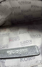 Load image into Gallery viewer, Michael Kors Womens Jet Set Silver-Tone Leather Zipper Travel Wristlet Wallet