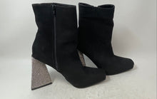 Load image into Gallery viewer, Anne Michelle Womens Black Side Zip Casual Block Heel Ankle Booties Size 38