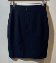 Load image into Gallery viewer, Authentic Valentino Womens Black Straight & Pencil Skirt Size 40/6