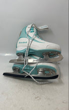 Load image into Gallery viewer, Riedell Kids Soar Recreational Spiral White And Green Figure Ice Skates Size 4