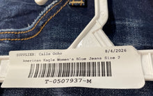 Load image into Gallery viewer, American Eagle Outfitters Womens Blue Denim Distressed Skinny-Leg Jeans Size 2