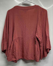 Load image into Gallery viewer, Express Womens Dark Rose Pink 3/4 Sleeve Button Front Blouse Top Size XS