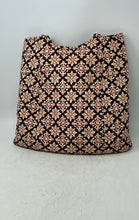 Load image into Gallery viewer, Vera Bradley Womens Multicolor Sherry Medallion Quilted Magnetic Shoulder Bag