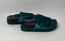 Load image into Gallery viewer, Sam Edelman Womens Shaye Green Velvet Slip-On Platform Slide Sandals Size 7