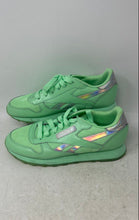 Load image into Gallery viewer, Reebok Kids Classic Leather Green Silver Low Top Lace-Up Sneaker Shoes Size 6.5