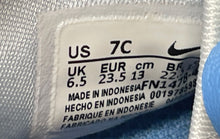 Load image into Gallery viewer, Nike Kids Flex Runner 3 FN1478 Light Blue White Slip-On Sneaker Shoes Size 7C