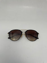Load image into Gallery viewer, Ray-Ban Unisex Gold-Tone Aviator Tortoise Brow Sunglasses (NCL)