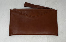 Load image into Gallery viewer, Rachel Womens Brown Leather Inner Pockets Zipper Wristlet Wallet