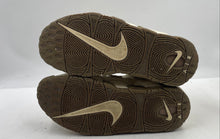 Load image into Gallery viewer, Authentic Nike Mens Air More Uptempo Cream Sneaker Shoes Size 10.5 Damaged