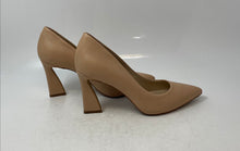 Load image into Gallery viewer, Vince Camuto Womens Akenta Beige Leather Slip-On Pointed Toe Pump Heels Size 7