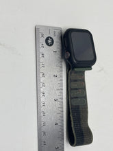 Load image into Gallery viewer, Apple Watch Serie SE 40mm Power On / Locked For Parts (NCL)