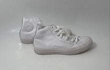 Load image into Gallery viewer, Converse Mens Chuck Taylor All Star White Leather Lace-Up Sneaker Shoes Size 4