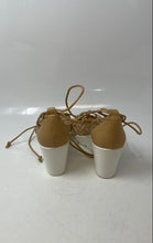 Load image into Gallery viewer, Charles By Charles David Womens Vegas Beige White Platform Sandals Size 8