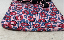 Load image into Gallery viewer, LeSportsac Womens Kasey Multicolor Leopard Print Adjustable Strap Crossbody Bag