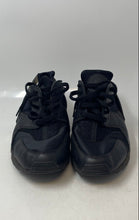 Load image into Gallery viewer, Nike Mens Air Huarache Black Low Top Lace-Up Sneaker Shoes Size 10.5