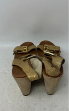 Load image into Gallery viewer, Michael Kors Womens Warren Gold-Tone Animal Print Platform Sandals Size 10M
