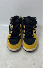 Load image into Gallery viewer, Nike Boys Air Jordan 1 554725-071 Black Yellow Basketball Shoes Size 6.5Y