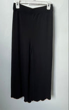 Load image into Gallery viewer, Zara Womens Black Flat Front Pull-On Wide Leg Cropped Pants Size Medium