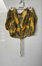 Load image into Gallery viewer, Zara Womens Yellow Black Leaf Print Short Sleeve Cropped Blouse Top Size XS