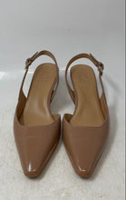 Load image into Gallery viewer, Naturalizer Womens Beige Leather Kitten Slingback Sandals Size 7.5M