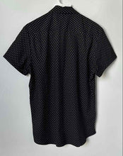 Load image into Gallery viewer, Kenneth Cole Mens Black Printed Short Sleeve Slim Fit Button-Up Shirt Size M
