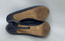 Load image into Gallery viewer, Vince Camuto Womens Blue Snakeskin Print Stiletto Platform Heels Size 7.5M