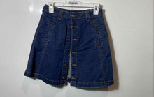 Load image into Gallery viewer, Bebe Womens Blue Denim Stretch Dark Wash Pockets Mini Skirt Size 6